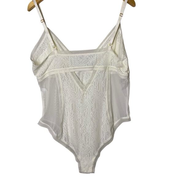 Soma Lace Bodysuit NWT Womens Size XL Ivory 2-Snap Closure Stretchy Keyhole Back - Picture 2 of 5